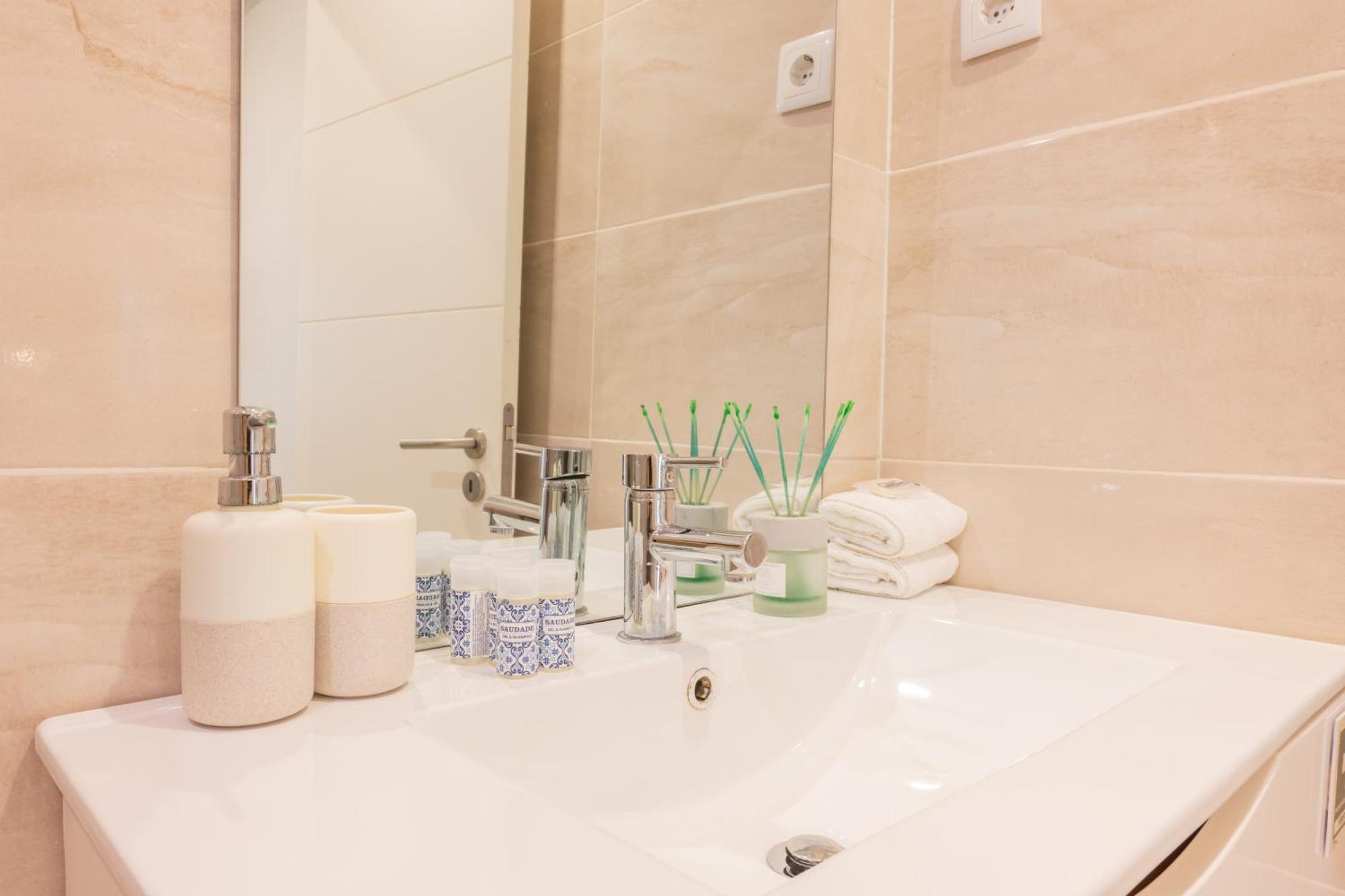 Lapa Charm Apartments With Patio Lisboa Екстериор снимка